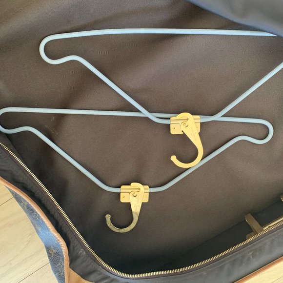 Louis Vuitton Monogram (Portable Bandouliere Garment Bag) - Picture 4 of 7